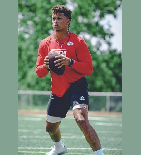The Magician in the Pocket: Deciphering Patrick Mahomes’ Pre-Snap Reads and Hot Routes