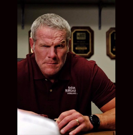 Brett Favre’s candid reflections resonate deeply with fans worldwide, showing the power of honesty in building trust and connection.