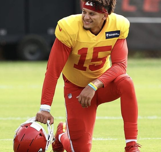 The Weight of the Crown: Revealing Patrick Mahomes’ Battle with the Pitfalls of Early Success